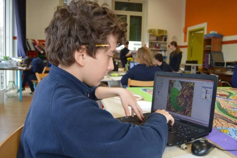 Extra-Curricular-Activities-3.jpg